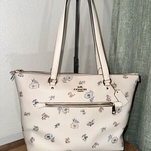 Coach Dandelion Tote B2039-2713